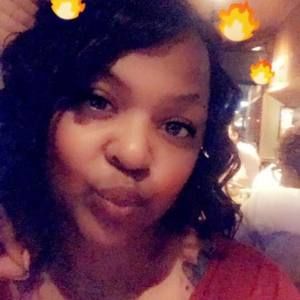 Meet your Posher, Latasha